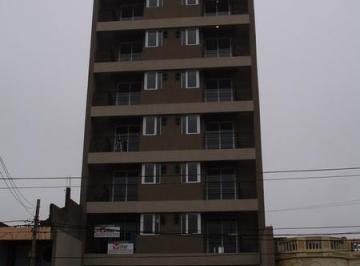 Departamento · 41m² · 2 Ambientes · Exc. 2 Amb Al Fte en Semipiso. Alquilado. Venta con Renta. - Banfield E