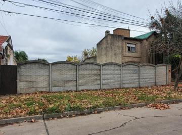 Terreno · 750m² · Gran Terreno Libre en Venta en Barrio Centro de Granadero Baigorria. Único en La Zona