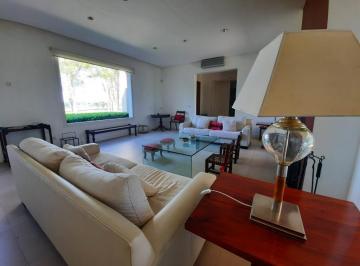 Casa de 6 ambientes, Baradero · Retasado! Quebradas