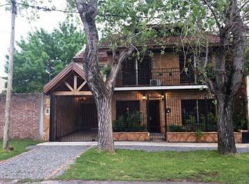 Casa · 245m² · 4 Ambientes · Casa - Lomas de Zamora Oeste