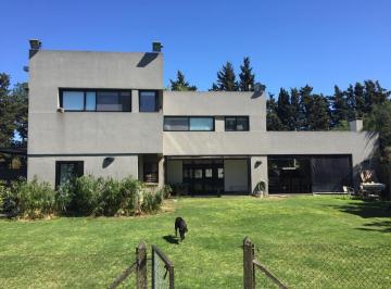 Casa de 6 ambientes, La Plata · Casa en Venta