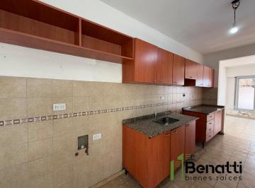 PH · 70m² · 3 Ambientes · PH 3 Ambientes en Pb en Alquiler a Refaccionar. Sin Expensas