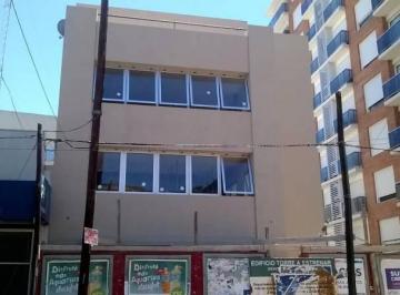 Oficina comercial · 266m² · 1 Cochera · Excelente Edificio a Estrenar, con Local Al Frente Más 2 Pisos de Oficinas