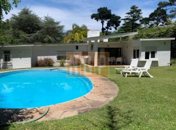 Foto1 · Hermosa Casa con Muy Buen Parque en Mansa
