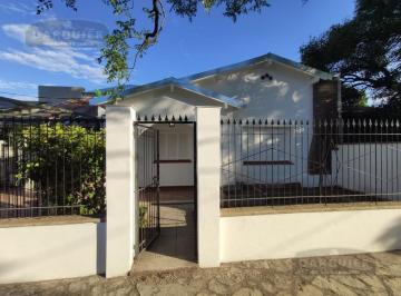 Casa · 80m² · 2 Dormitorios · 1 Cochera · Casa - Adrogue