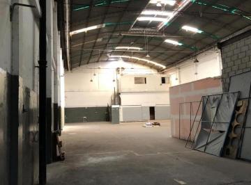 Bodega-Galpón · 730m² · 6 Ambientes · Inmobiliaria Vende Galpon V. Urquiza
