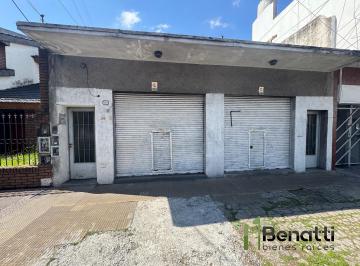 Casa · 80m² · 2 Ambientes · 1 Cochera · Departamento 2 Ambientes en Pb con Cochera en Alquiler