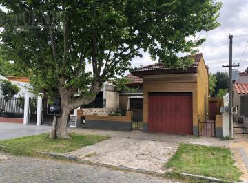 Casa · 127m² · 3 Ambientes · 1 Cochera · Casa - Banfield Este