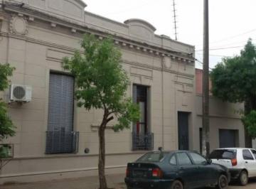 Casa · 209m² · 5 Ambientes · 1 Cochera · Casa a La Venta Gualeguaychu
