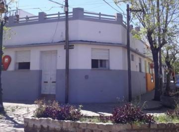Casa · 440m² · 8 Ambientes · Casa a La Venta Gualeguaychu Zona Costanera