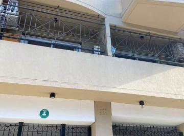 Departamento de 4 ambientes, Flores · Excelente Duplex 4amb con Cochera