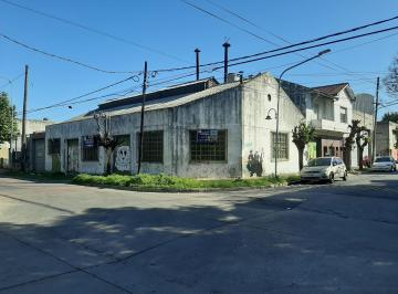 Depósito de 4 ambientes, Vicente López · Galpon en 3 Lotes en Munro Zona Industrial. con Vivienda