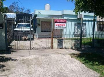 Casa de 3 ambientes, Quilmes · Casa 3amb + Parque + Galería + Garage Pasante. Venta Quilmes Oeste