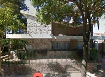Casa de 6 ambientes, Córdoba · Casa en Alquiler - 4 Dorm. - Barrio Crisol Sud