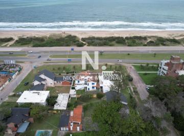 Foto1 · Importante Residencia Frente Al Mar en Venta.