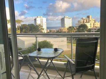 Foto1 · Apartamento de 2 Dorm. en Torre One, Punta del Este.