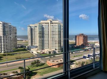 Foto1 · Apartamento de 2 Dorm. en Venta en Edificio Vanguardia, Punta del Este.