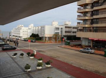 Foto1 · En Península, Departamento en Venta y Alquiler