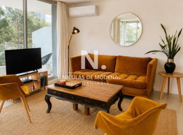 Foto1 · Moderno Apartamento de Dos Dorm. con Balcón en Venta - Punta del Este