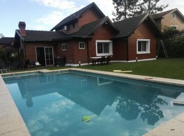 Casa · 150m² · 4 Ambientes · 2 Cocheras · Casa en Venta en Campos de Echeverria