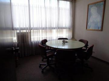 Oficina comercial · 94m² · 6 Ambientes · Oficina - Congreso