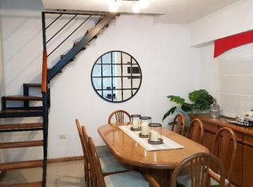 Casa · 160m² · 4 Ambientes · 1 Cochera · Excelente Casa de 4 Ambientes con Cochera, Patio y Terraza
