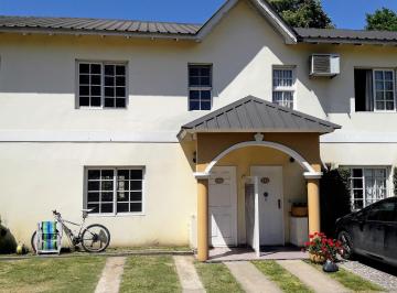 Casa de 4 ambientes, Moreno · Tríplex Muy Amplio y en Excelente Ubicación