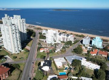 Foto1 · Vende Excelente Casa de 4 Dorm. en Playa Mansa, Punta del Este