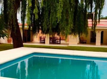 Casa en Alquiler Temporal de 6 ambientes  · Casa en Alquiler con Pileta en Villa Las Rosas - Traslasierras - Córdoba