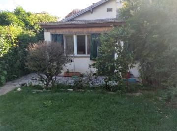 Casa de 4 ambientes, General San Martín · Chalet a Refaccionar