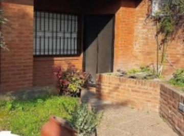 Casa de 4 ambientes, Ituzaingó · Ituzaingo Venta Casa 3 Ambientes con Dependencias