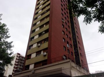 Departamento de 4 ambientes, Quilmes · Cuatro Ambientes con Cochera en Quilmes Centro.
