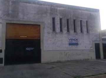 Bodega-Galpón · 335m² · Amplio Galpón con Techo Tinglado Parabolico
