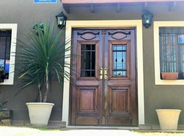 Casa · 124m² · 3 Ambientes · 3 Cocheras · Casa Venta Moreno