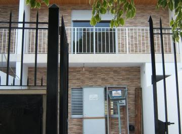 Casa de 4 ambientes, Lomas de Zamora · Duplex 4ambientes C/cochera. a Estrenar