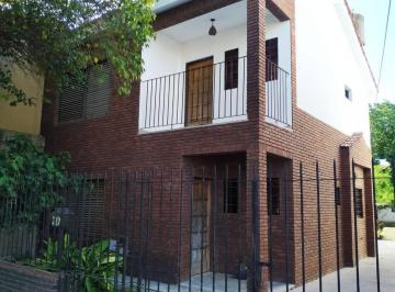 Casa de 3 ambientes, Lomas de Zamora · Chalet 3 Amb con Fondo y Cochera