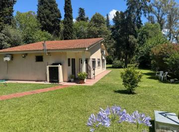 TAV-TAV-5577_2 · Venta, Casa con Parque, Pileta, Quincho, P. Leloir Ituzaingo
