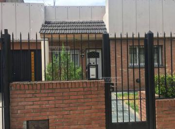 MCO-MCO-2274_2 · Casa 4 Ambientes. | Alicia Moreau de Justo Al 4100
