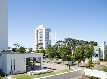 Foto1 · Apartamento en Venta de 1 Dorm. a Pasos del Shopping en Punta del Este.