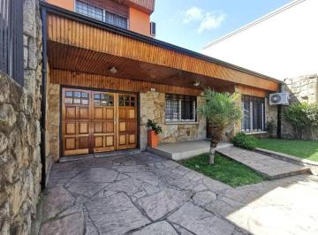 Casa · 275m² · 5 Ambientes · Casa 5 Ambientes - Castelar Norte