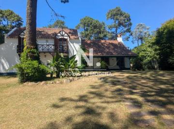 Foto1 · Casa en Mansa de 5 Dorm. - Punta del Este en Venta