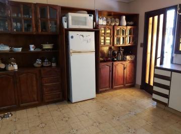 Departamento de 4 ambientes, Mar del Plata · Alq. 24 Ms Tres Dorm. Sobre Av Jp Ramos Familiar o Profesional.