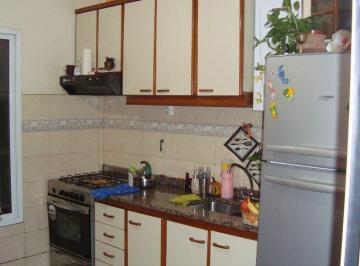 Casa · 200m² · 5 Ambientes · 1 Cochera · Casa en Venta Cond en Wilde Centro