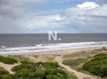 Foto1 · Espectacular Penthouse Frente Al Mar de 4 Dorm. en Venta, Punta del Este