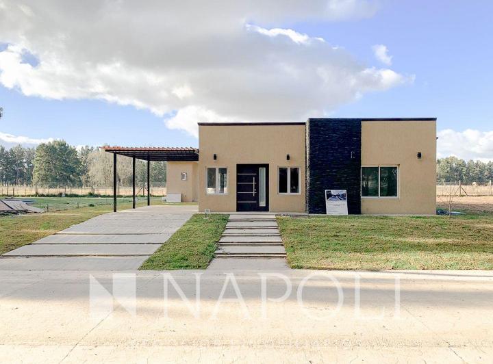Casa · 160m² · 4 Ambientes · 2 Cocheras