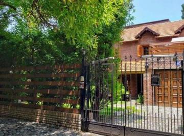 Casa · 250m² · 4 Ambientes · 2 Cocheras · Excelente Ubicación Martinez Vías a Libertador