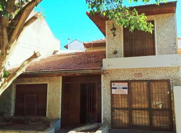 Casa de 4 ambientes, Almirante Brown · Chalet a 100 m. de Plaza Brown. Excelente Ubicacion Rosales 1815, Adrogué