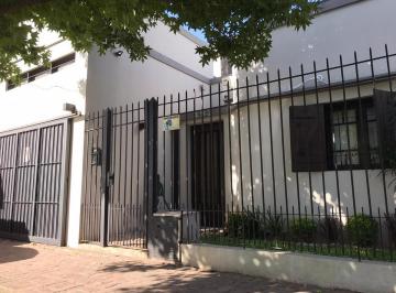 Casa · 100m² · 3 Ambientes · 1 Cochera · Casa - Ituzaingó Norte