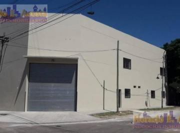 Bodega-Galpón · 370m² · 2 Ambientes · 4 Cocheras · Galpón - Villa Martelli
