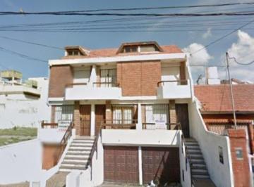 Departamento · 148m² · 4 Ambientes · 1 Cochera · Triplex en Venta de 4 Ambientes Santa Fe 164 con Cochera (Mar de Ajo)